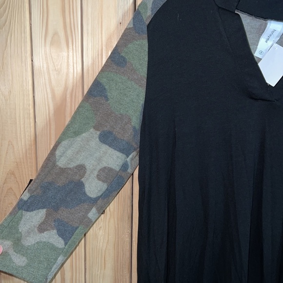Honeyme Black & Camo Blouse S - Picture 3 of 7